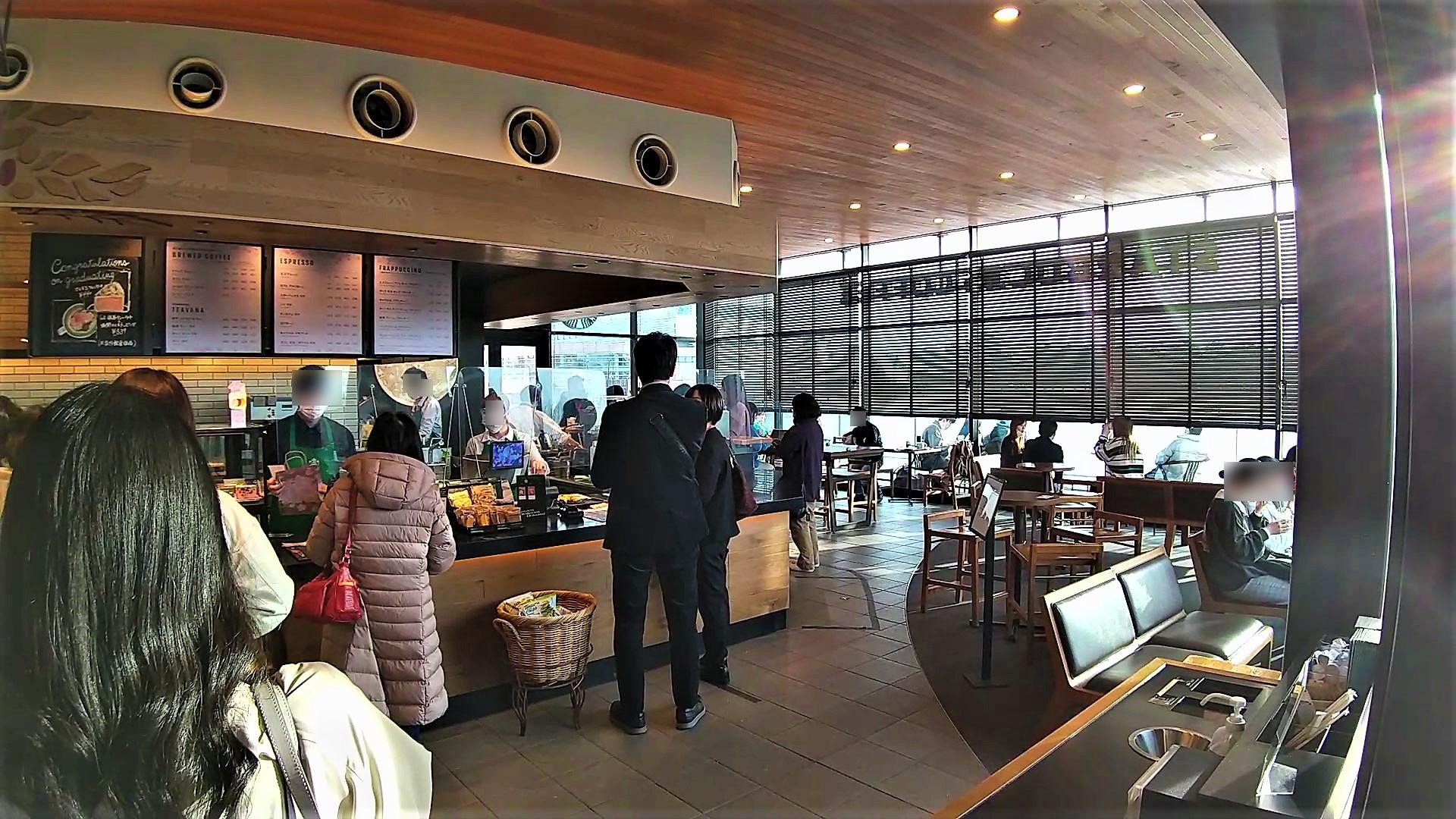 スタバ店内